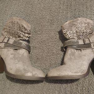 11w lane bryant boots like new